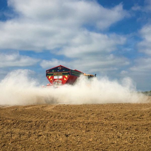lime spreading